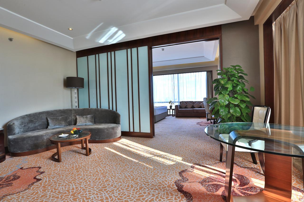 The Longemont Shenyang Otel Dış mekan fotoğraf